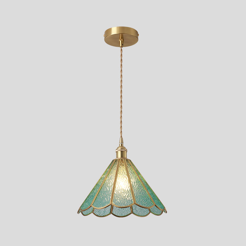 Hanglamp Tiffany-stijl met glazen schaduw en messing plafondplaat