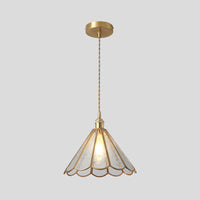 Hanglamp Tiffany-stijl met glazen schaduw en messing plafondplaat