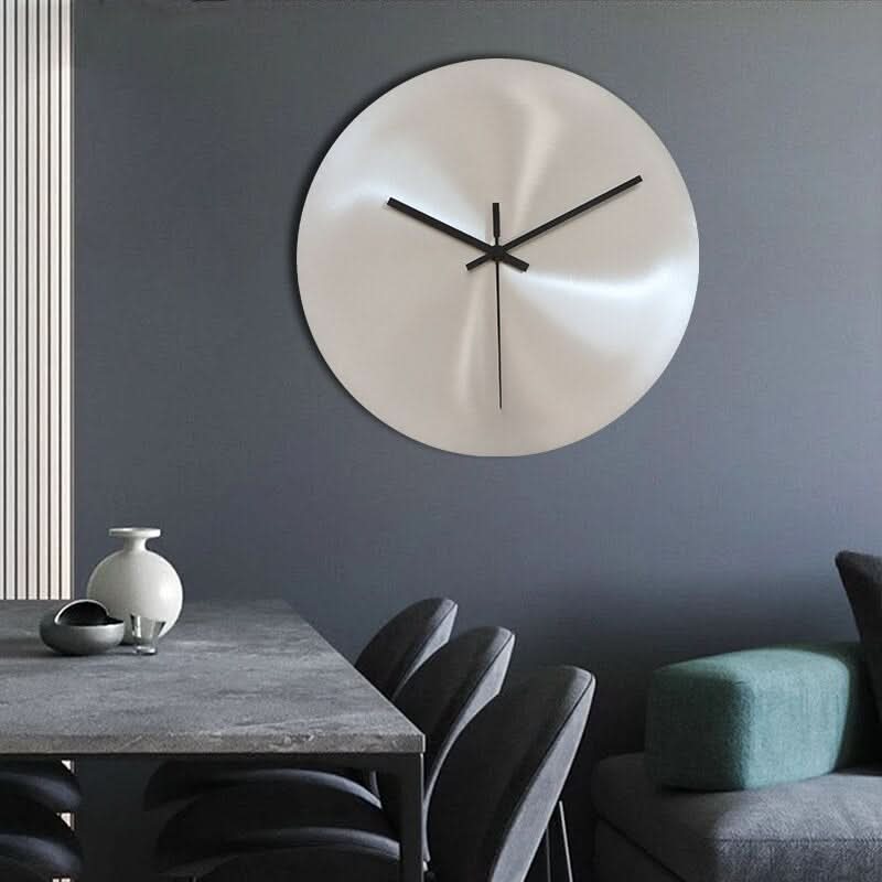 Minutra Wandklok van Roestvrij Staal met Nauwkeurige Tijdsweergave en Tijdloos Design