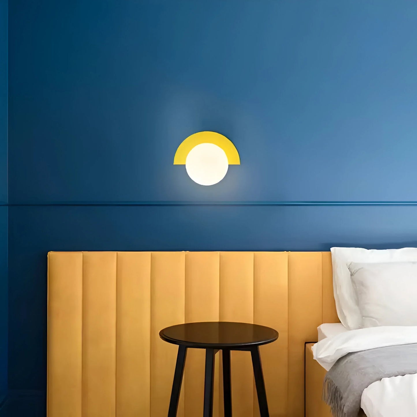 LumiGlow – Moderne Halve Maan Wandlamp