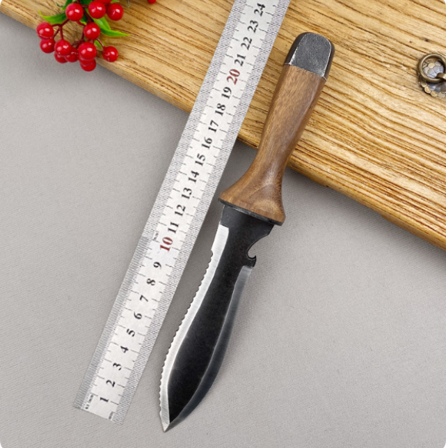 Survivalmes Van TrailForge Pro Grip Met Ergonomisch Handvat En Robuust Lemmet