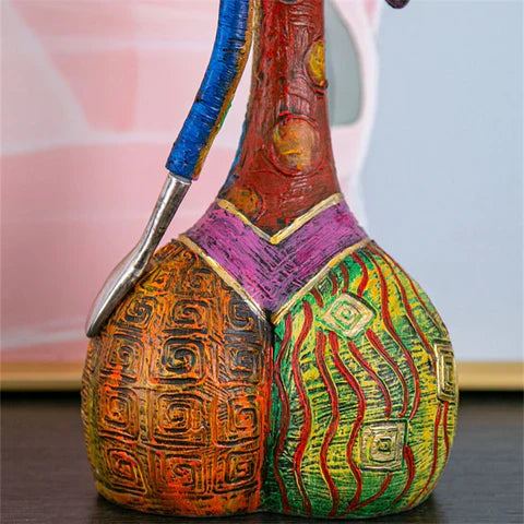 Abstract Vrouwenbeeldje in Kleurrijk Design - Handgemaakt Kunstbeeld