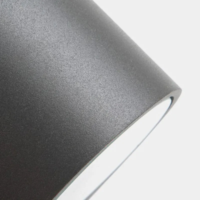 Tavon Minimalistische Metalen Vierkante Buitenwandlamp, Zwart