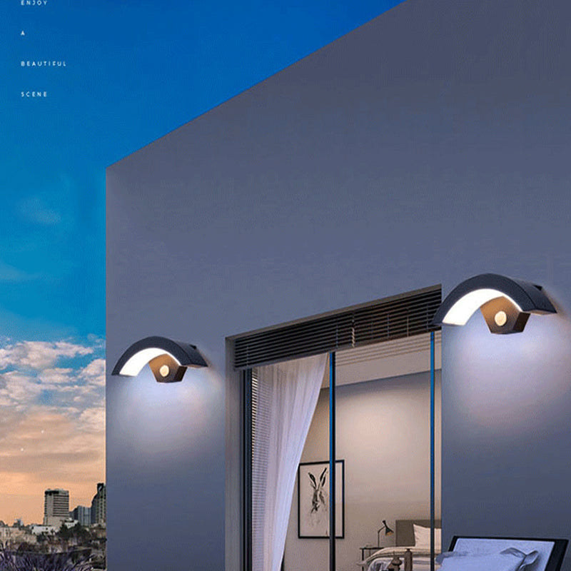 Elvon Nordic Arc Waterdichte LED Buiten Wandlamp, Zwart
