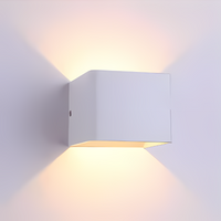 Thyrix - Moderne Vierkante LED Wandlamp