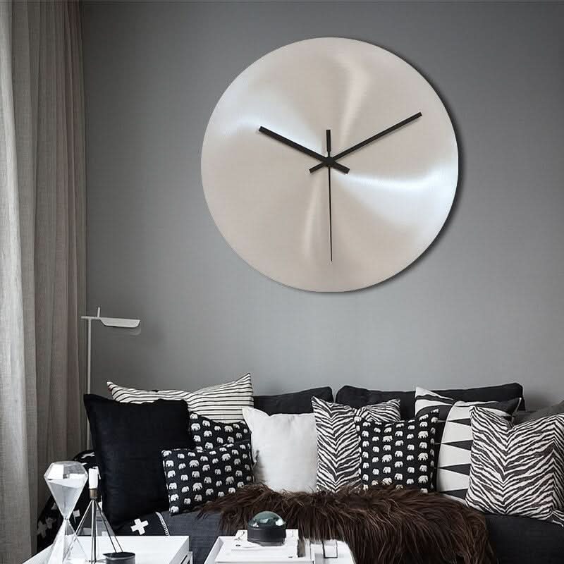 Minutra Wandklok van Roestvrij Staal met Nauwkeurige Tijdsweergave en Tijdloos Design