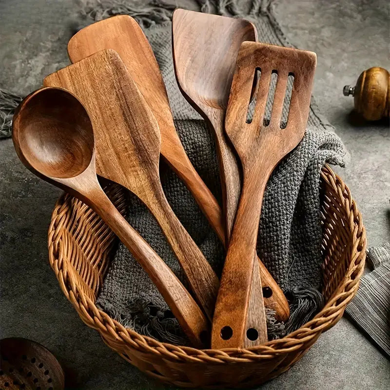Keuken set gemaakt van natuurlijk teak
