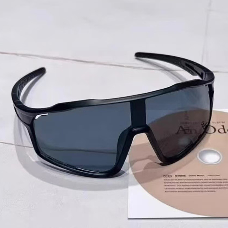 VisionFlex™ | Sportbril – Photochrom, UV-bescherming & Panorama-ontwerp