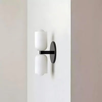 Elegant Crème Acryl Metaal Basis Minimalistische Wandlamp