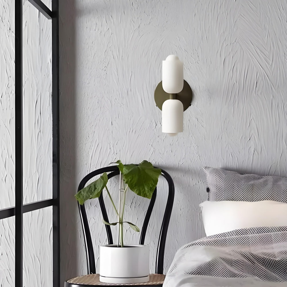 Elegant Crème Acryl Metaal Basis Minimalistische Wandlamp