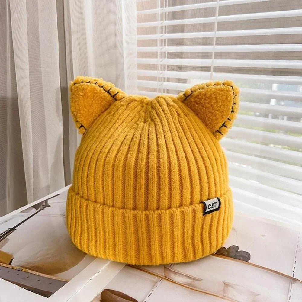Gestrickte Wintermütze mit Katzenohren - PurrWarm