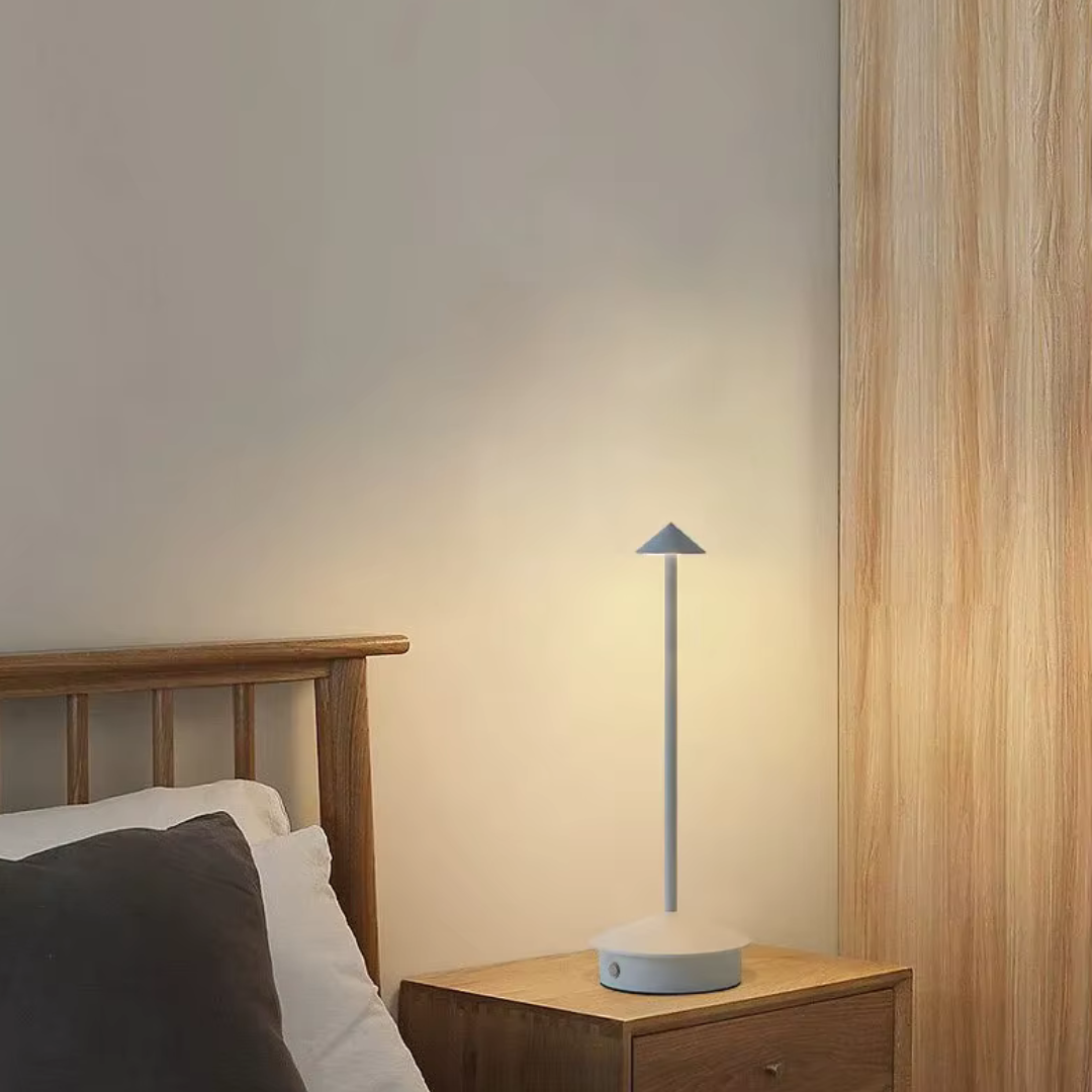 Moderne Aluminium Kegel LED Oplaadbare Tafellamp 1-Licht