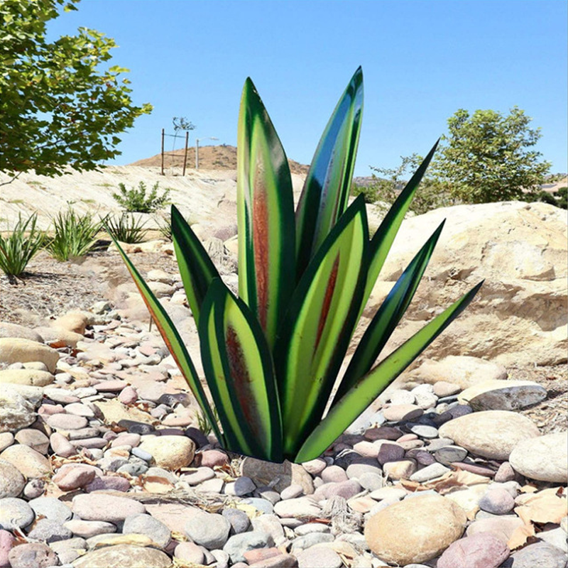 IJzeren Agave Buitenbeeldhouwwerk | Duurzaam en milieuvriendelijk Handgemaakt rustiek ontwerp voor tuinen, patio's of gebruik binnenshuis.