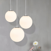 Nordic Globe Melkglas Hanglamp