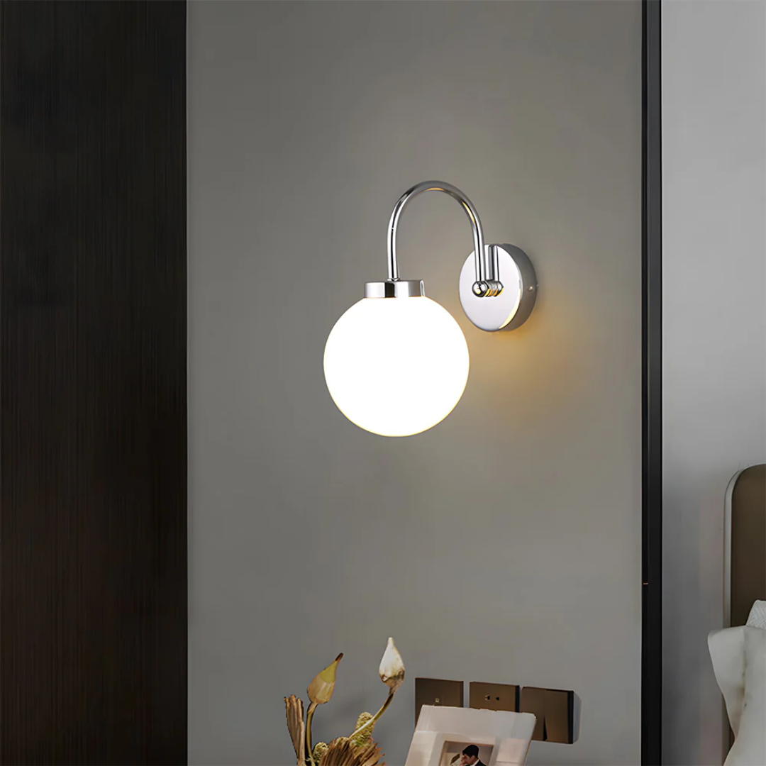 Licinia - Wandlamp met Glazen Bol