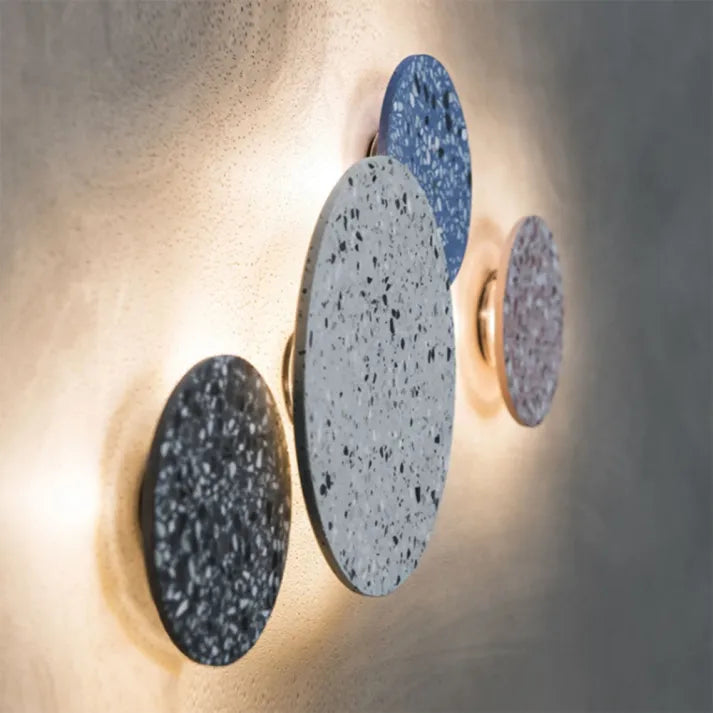 Unieke Scandinavische Wandlamp Combinatie van Terrazzo en Warm Licht