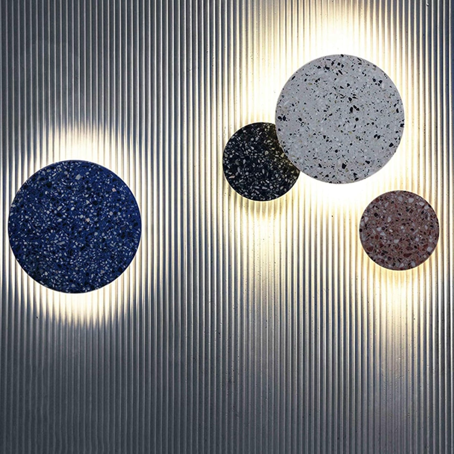 Unieke Scandinavische Wandlamp Combinatie van Terrazzo en Warm Licht