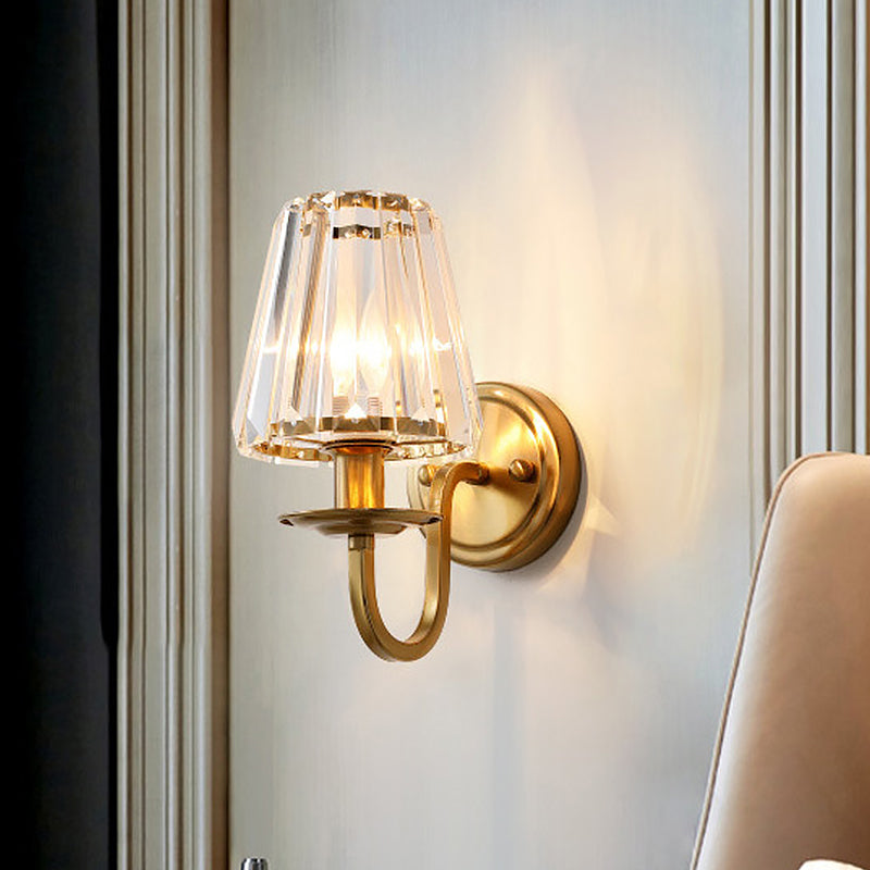 Moderne Kegel Wandlamp 1 Kop K9 Kristallen Wandlamp in Goud met Gebogen Arm