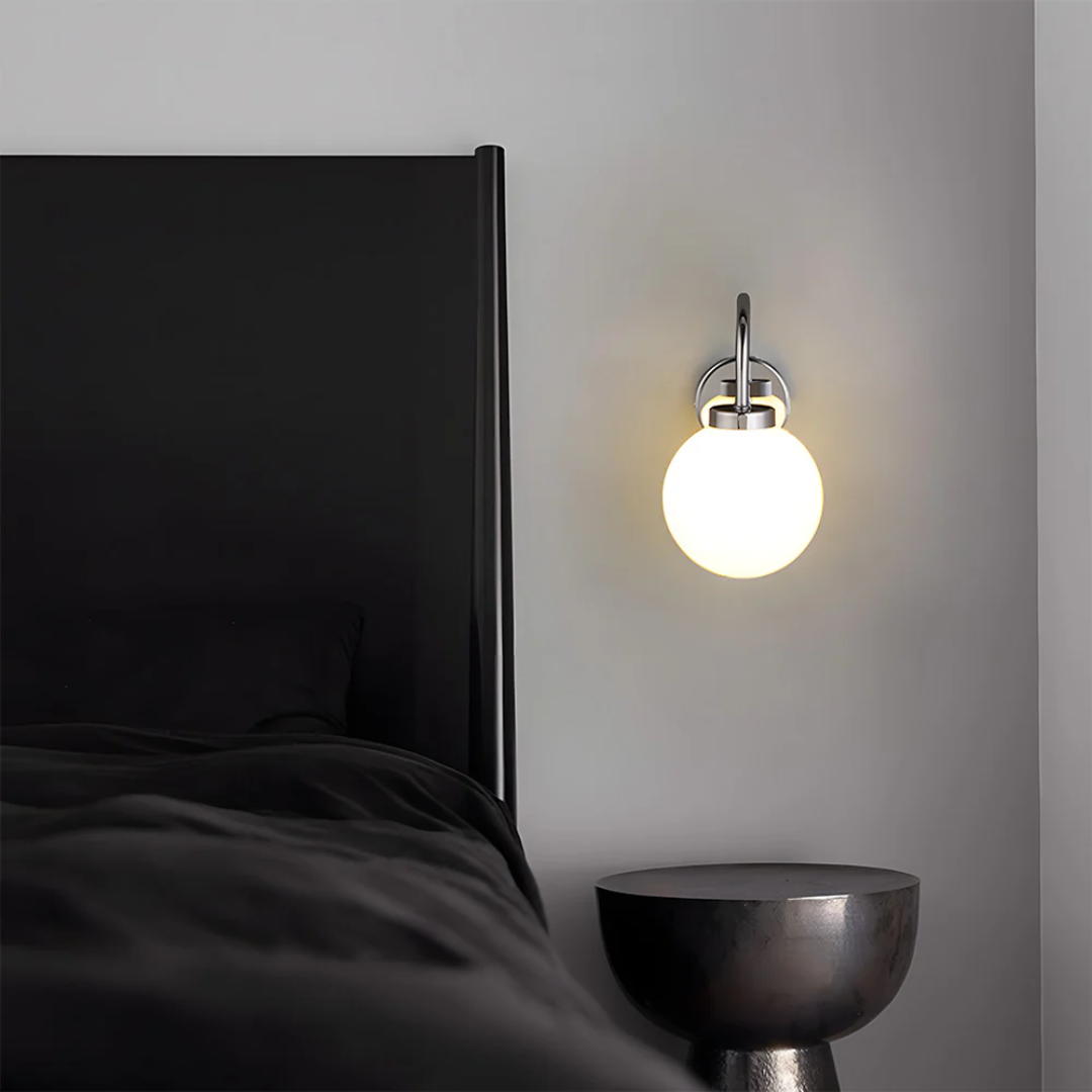 Licinia - Wandlamp met Glazen Bol