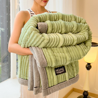 Cuddle – Warme Pluche Winterdeken voor Bed & Bank