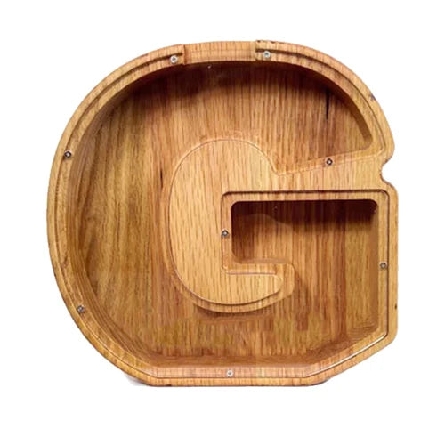 TreasureNest Muntbank | Gepersonaliseerde houten spaarpot in A-Z letterontwerpen