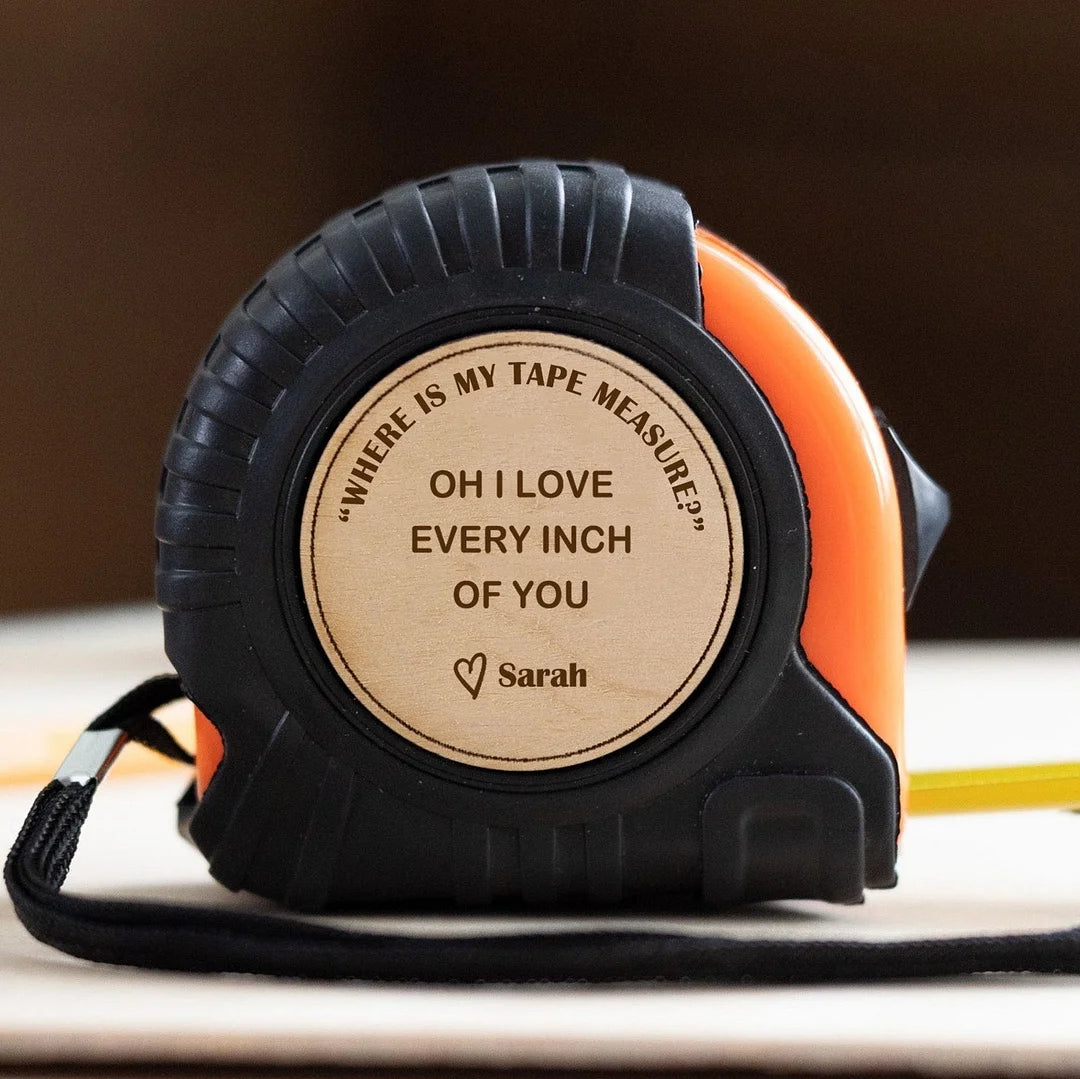 HammerTape | Deze gepersonaliseerde meetlint en hamerset is een eerbetoon aan het harde werk van een vader