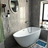 NordicFlow – Luxe Handgemaakte Badmat met Abstract Design voor Stijlvolle Badkamers