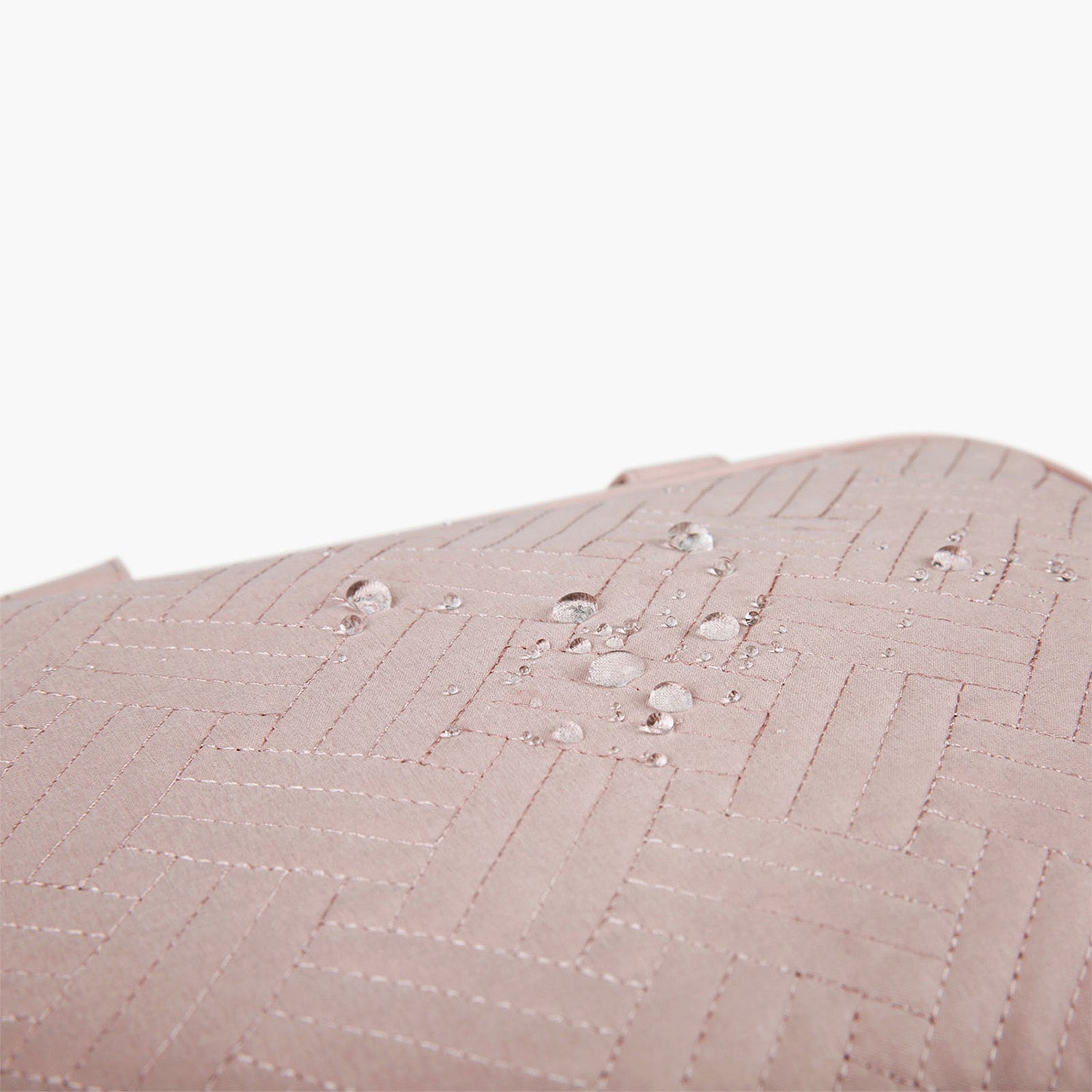 PrestiPack | Intelligent ontwerp scheidt en beveiligt je essentials