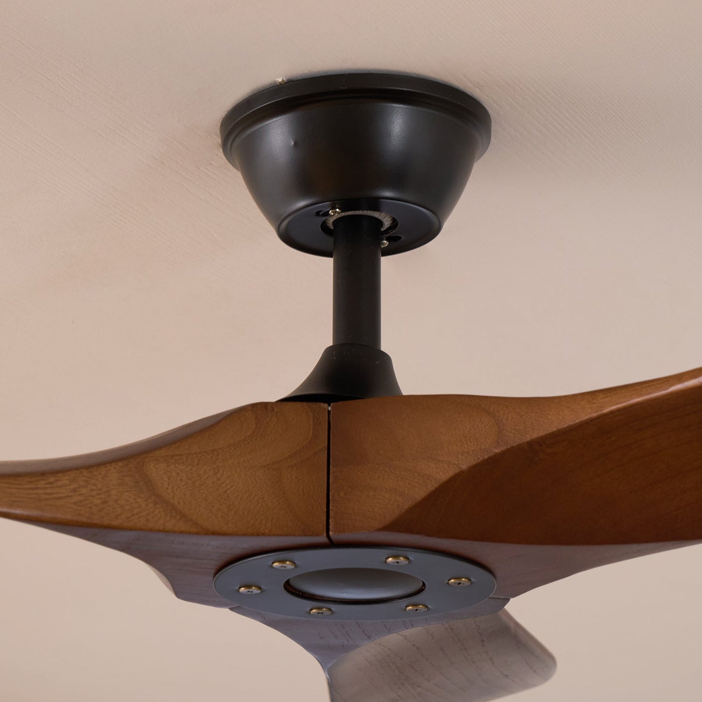 Clivara - Plafondventilator met Afstandsbediening Stil Moderne Ontwerp