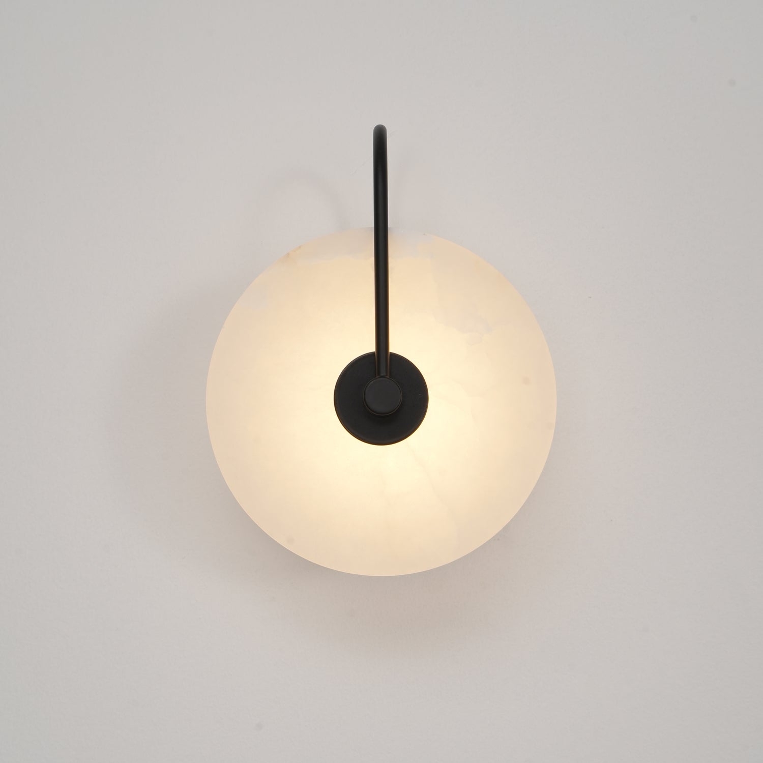 Elaris Wandlamp Globe in Alabaster