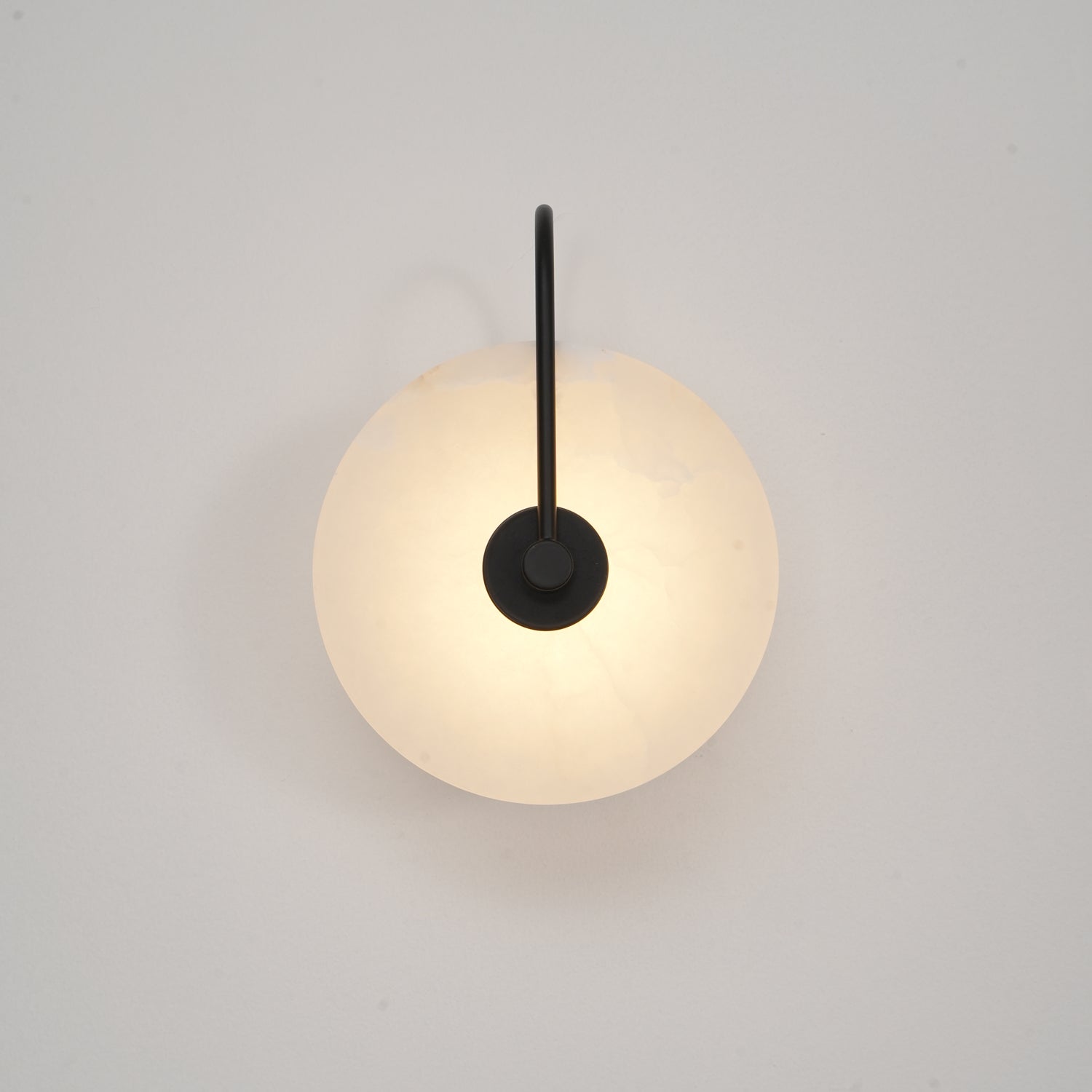 Elaris Wandlamp Globe in Alabaster