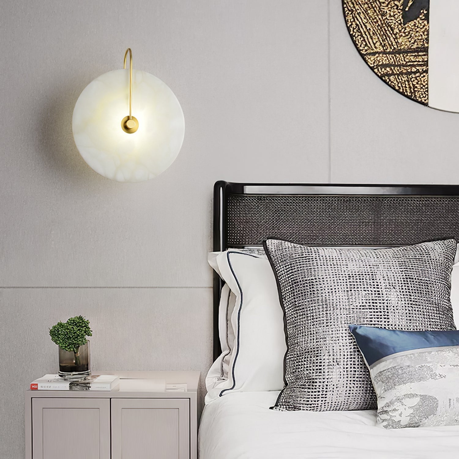 Elaris Wandlamp Globe in Alabaster