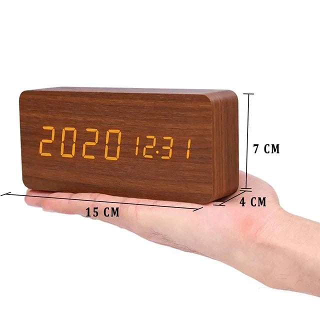 WoodWatch Wecker - LED-display met spraakbesturing en houten uitstraling