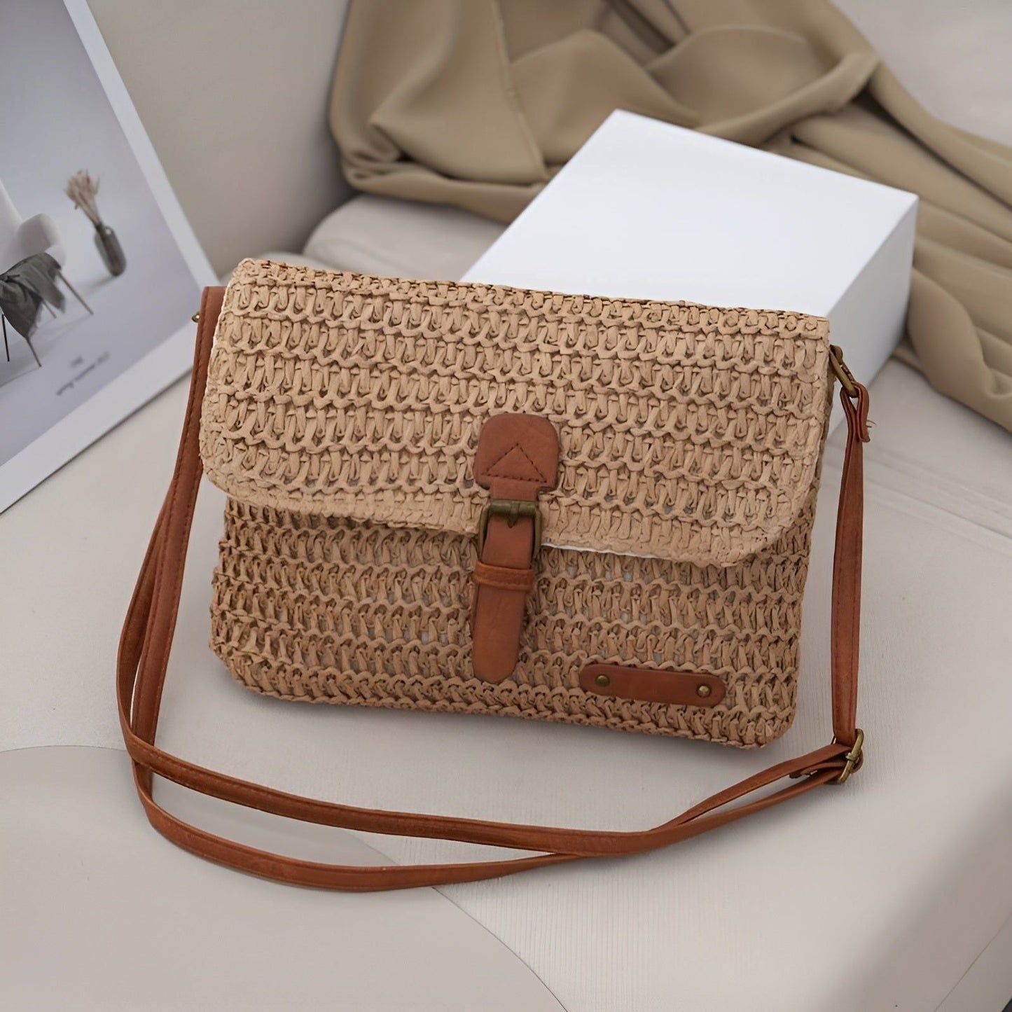 Gevlochten Schoudertas voor Vrouwen in Stro met Verstelbare Band voor Zomerse Looks