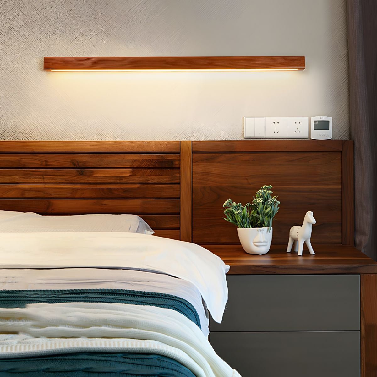 Lustra Wandlamp Lineair Hout en LED Minimalistisch Design