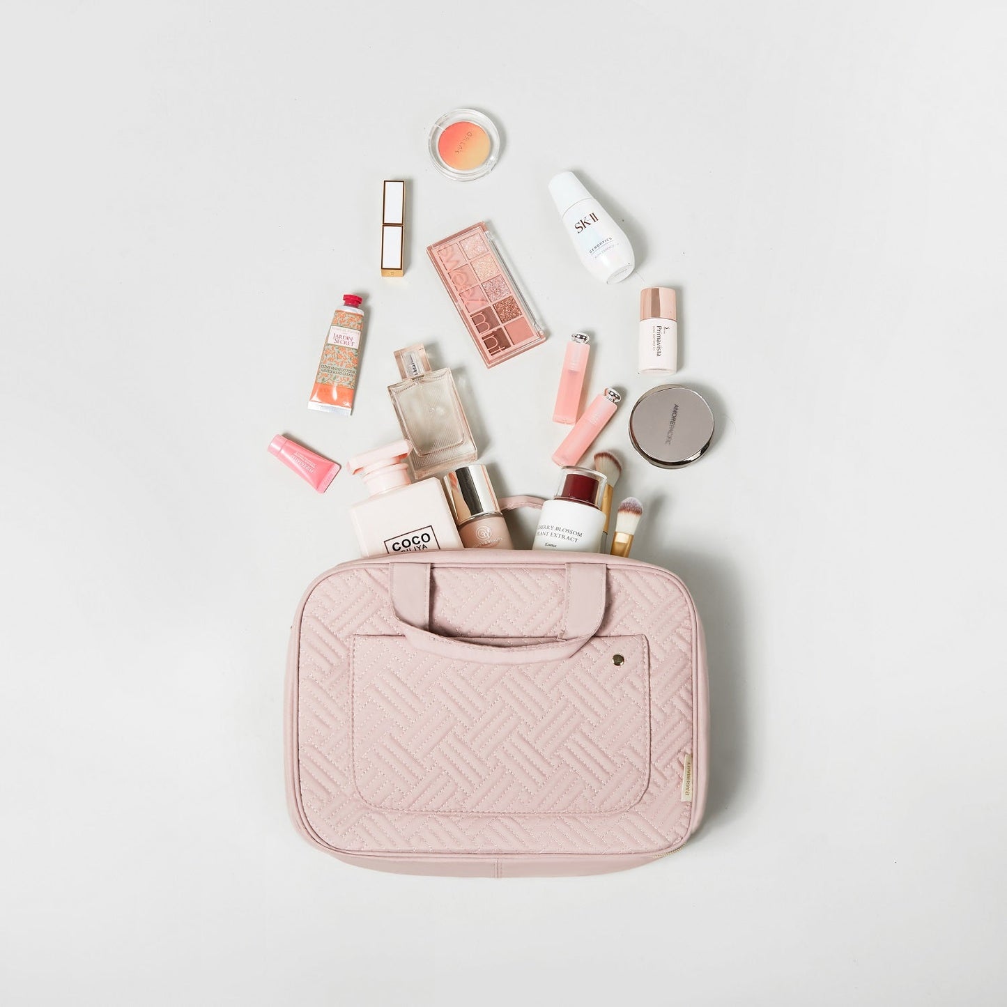 PrestiPack | Intelligent ontwerp scheidt en beveiligt je essentials