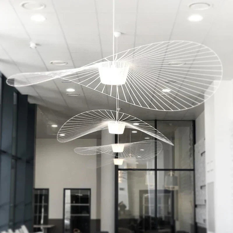 Zwarte Hanglamp in Hoedvorm – Moderne Elegant