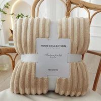 StripeWarm – Brede flanellen fleece deken met strepenpatroon