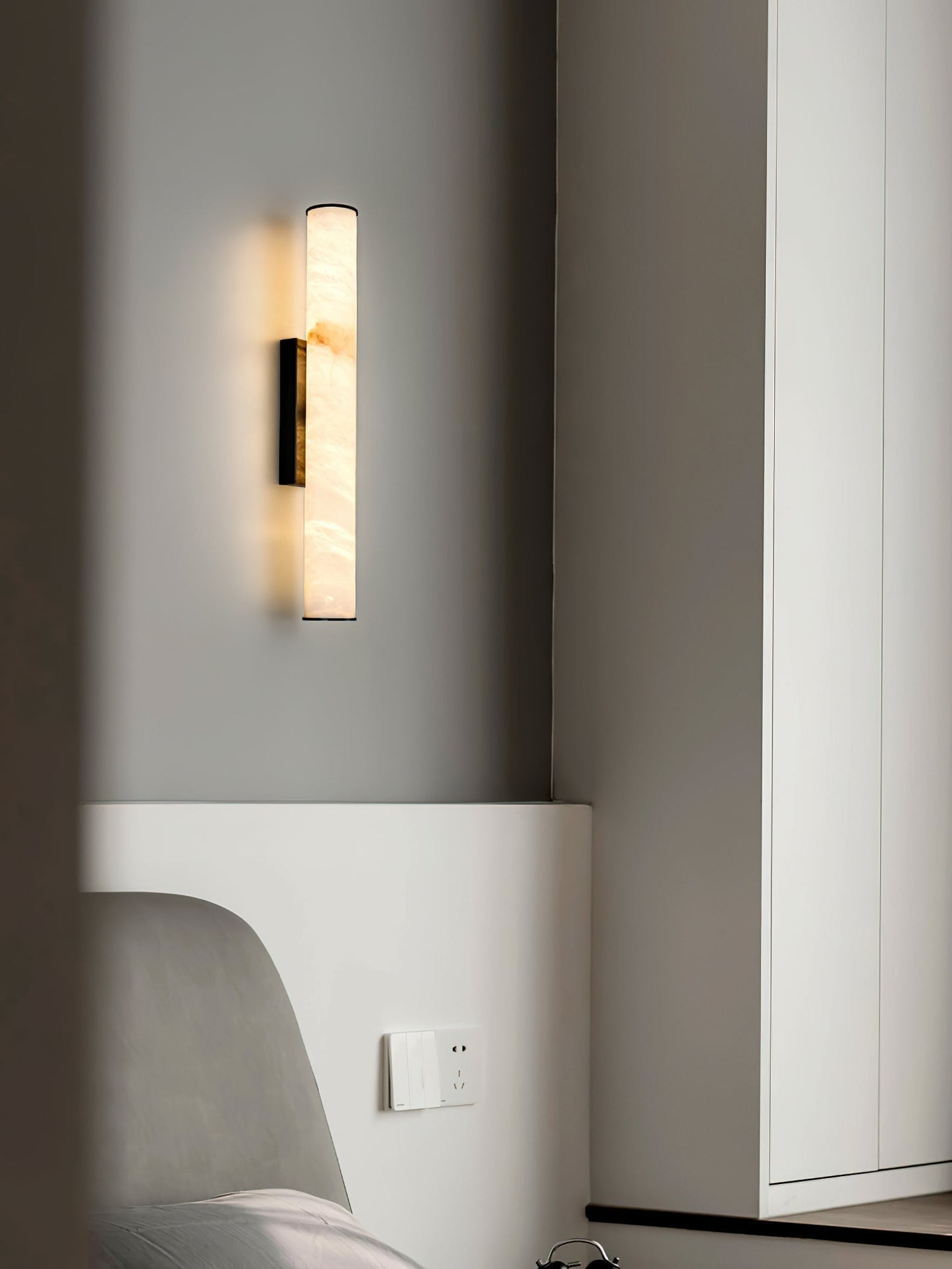 Arcus Wandlamp Elegant Minimalistisch Modern in Messing en Alabaster