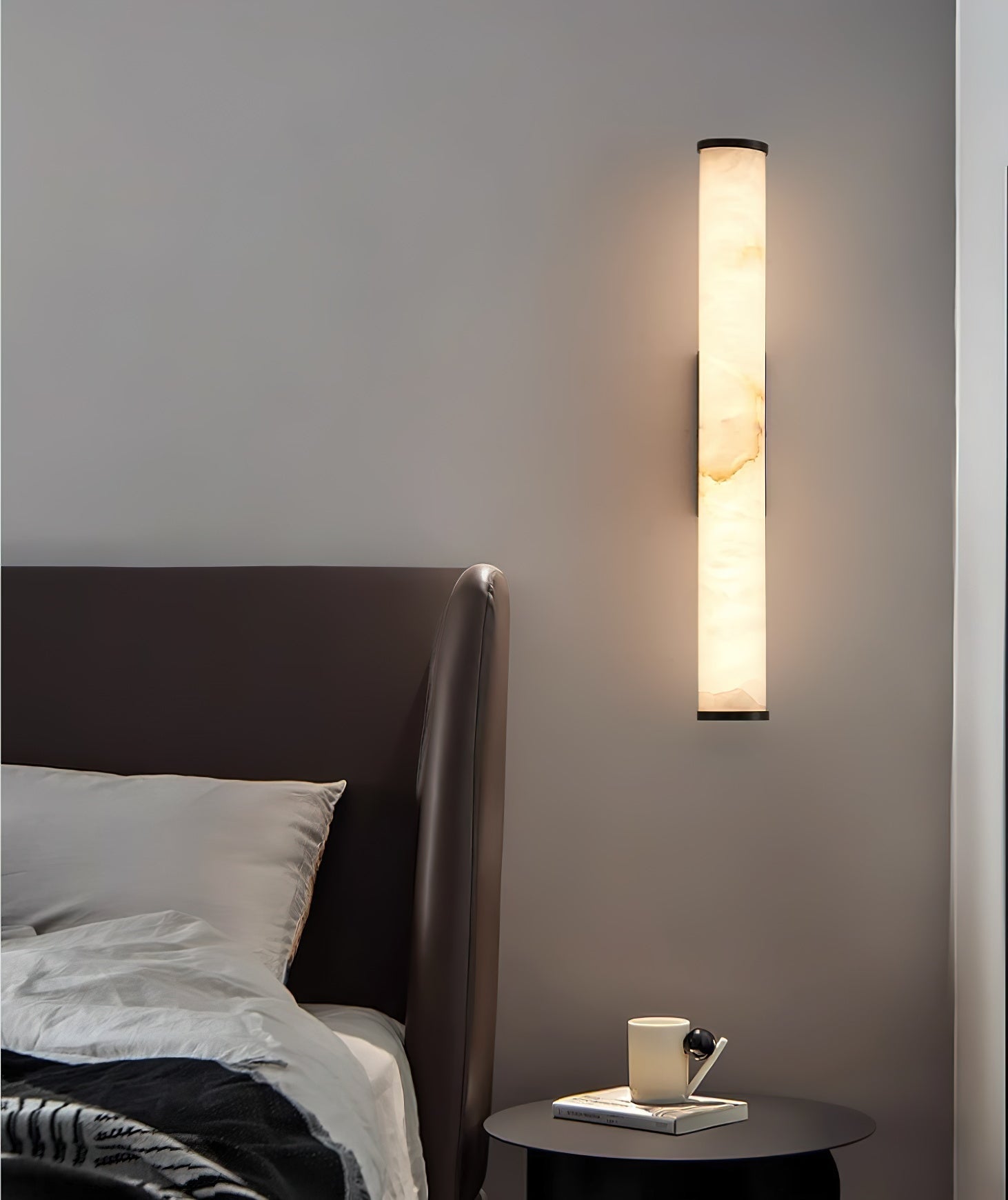 Arcus Wandlamp Elegant Minimalistisch Modern in Messing en Alabaster
