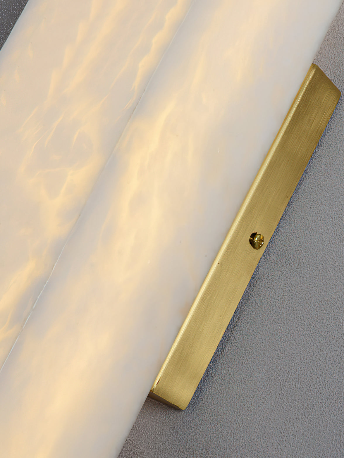 Arcus Wandlamp Elegant Minimalistisch Modern in Messing en Alabaster