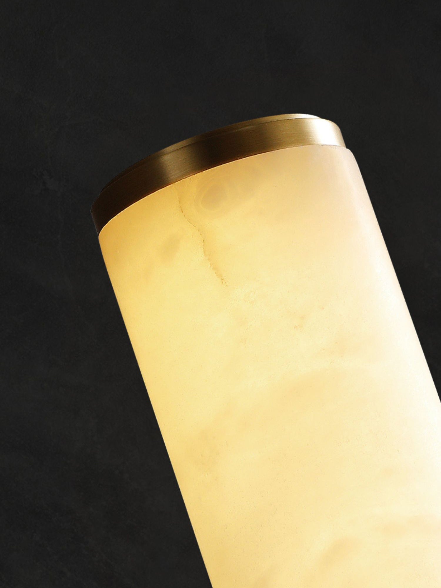 Arcus Wandlamp Elegant Minimalistisch Modern in Messing en Alabaster
