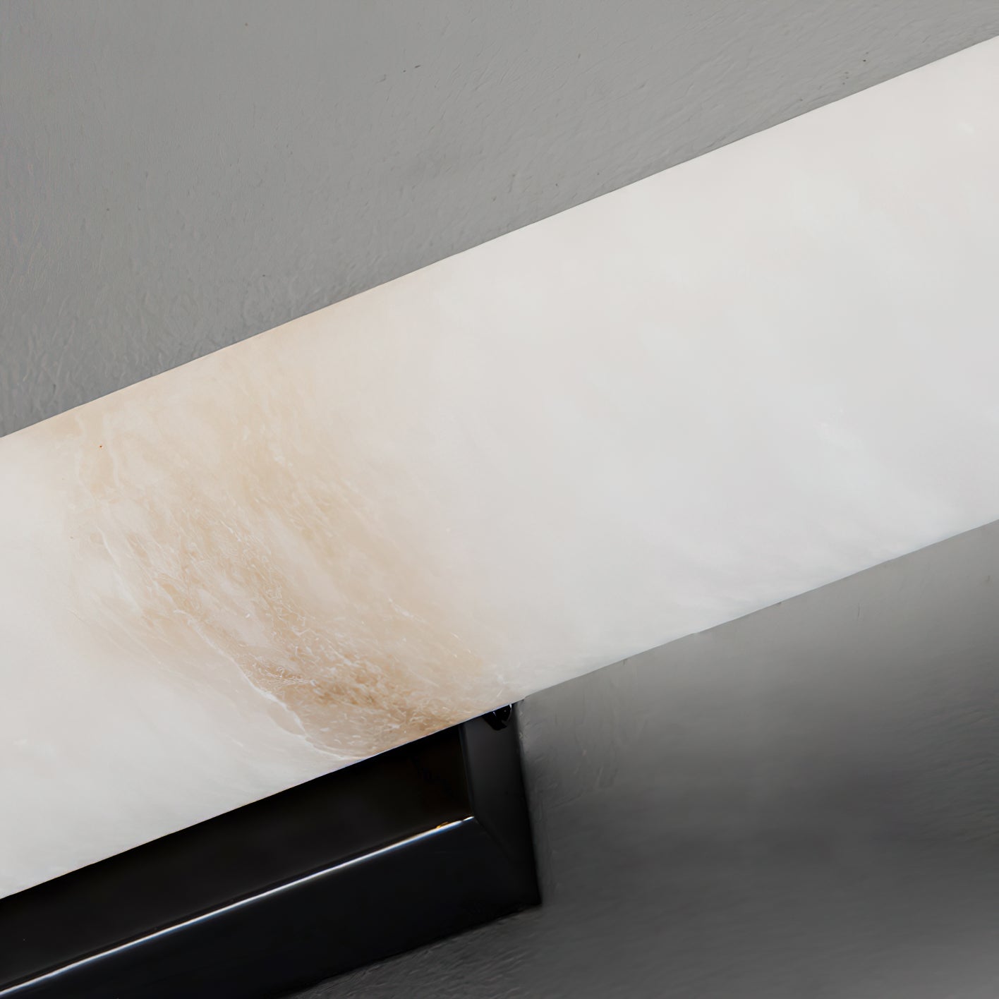 Arcus Wandlamp Elegant Minimalistisch Modern in Messing en Alabaster