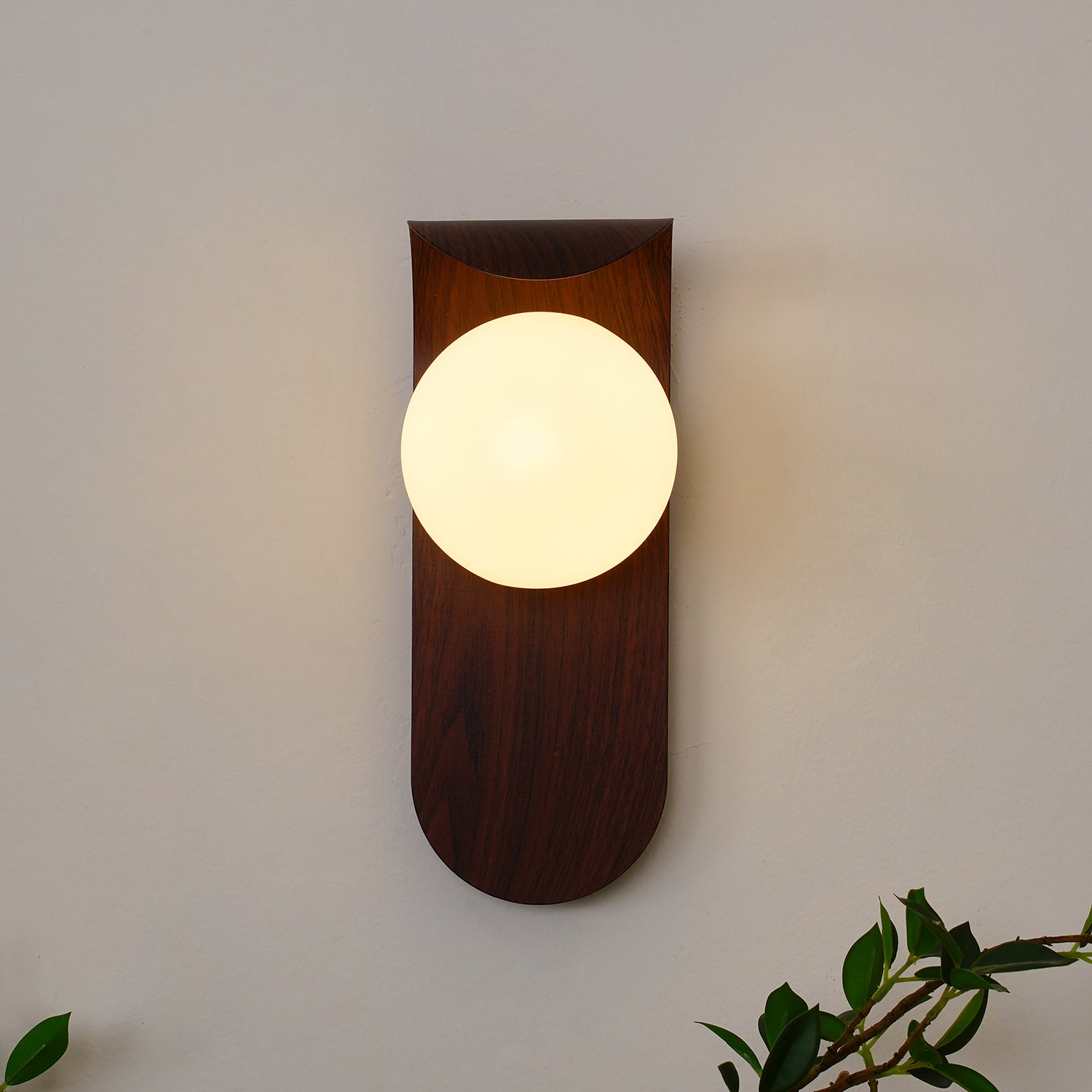Exuro Wandlamp Binnen in Houtkleur / Notenhoutkleur