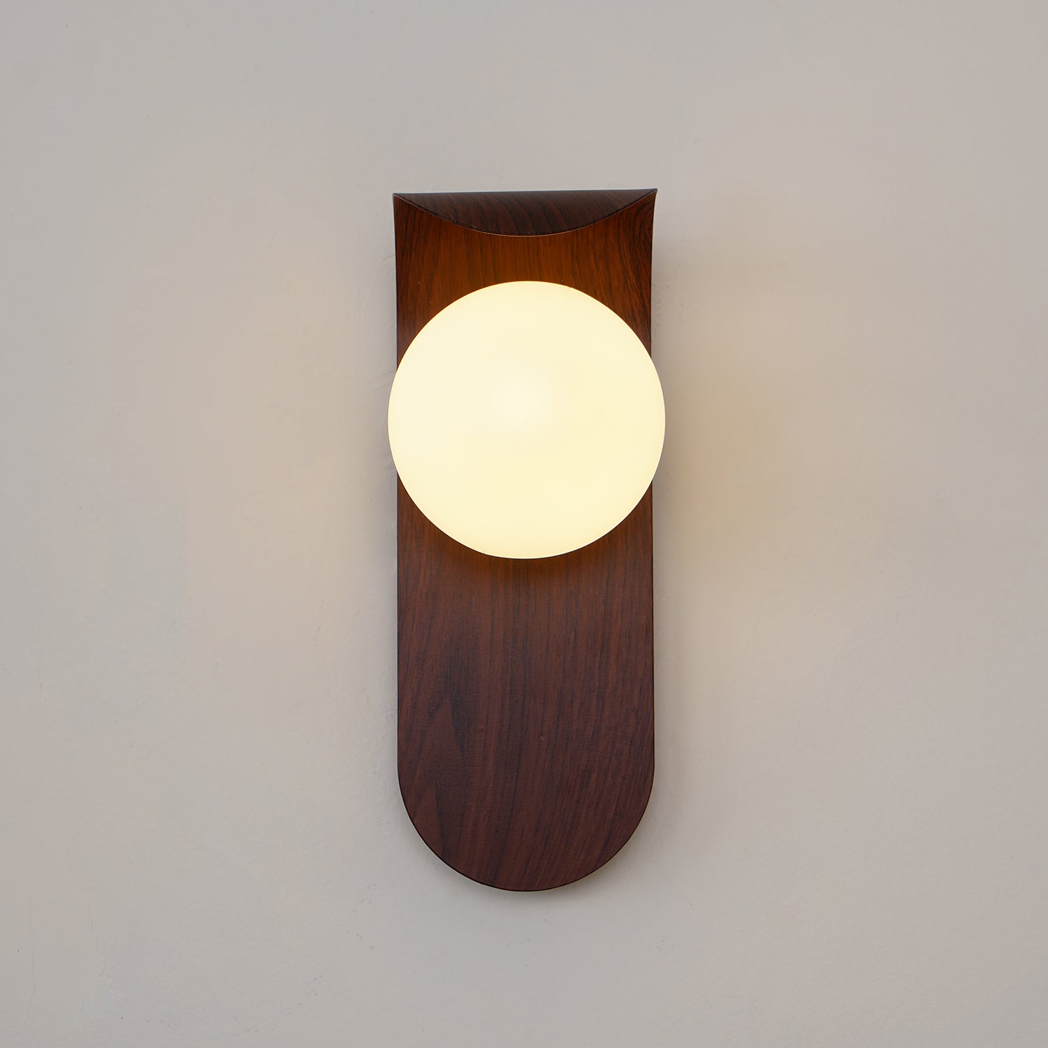 Exuro Wandlamp Binnen in Houtkleur / Notenhoutkleur