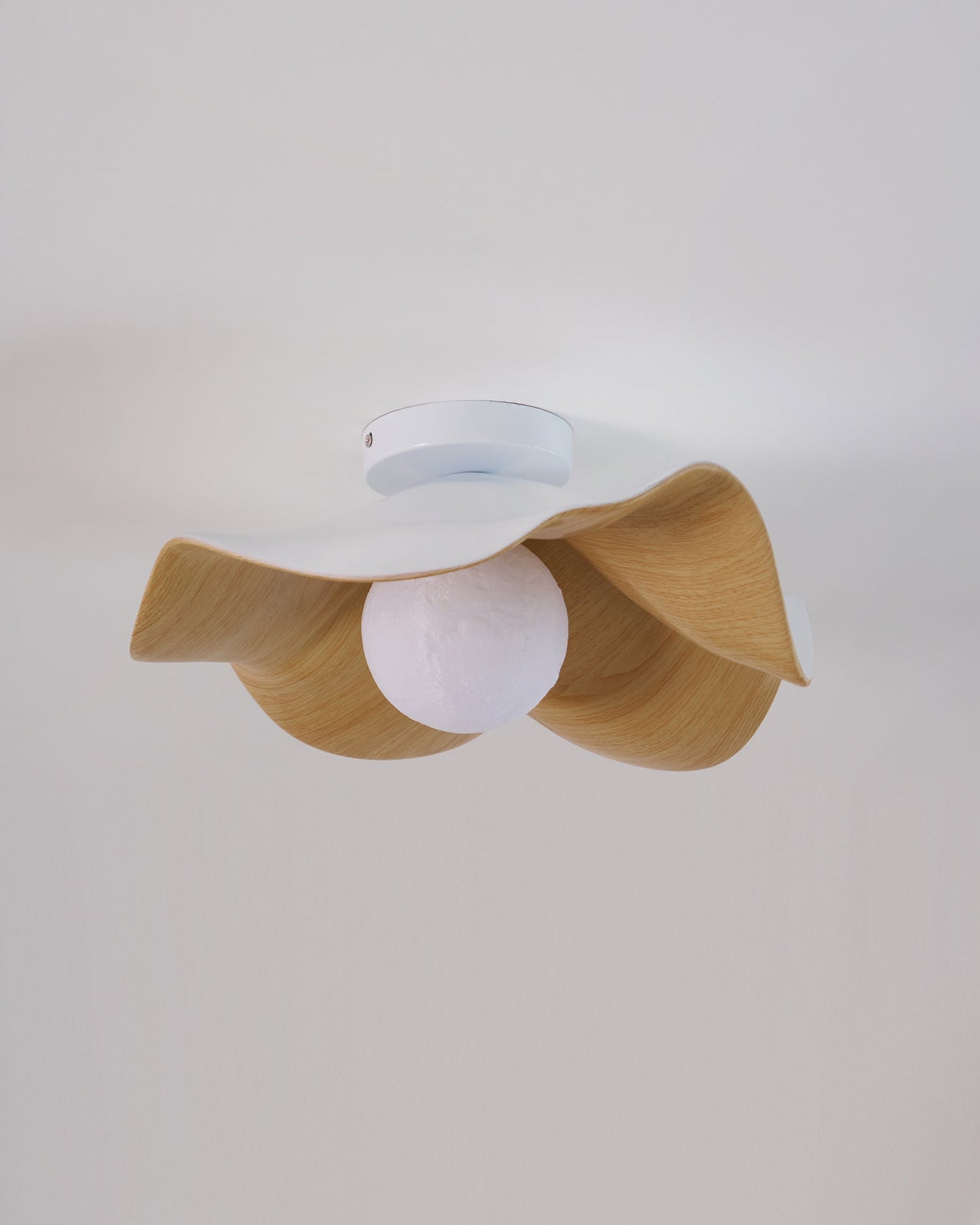 Moderne Plafondlamp Sculpturaal Hout Geïnspireerd Ontwerp