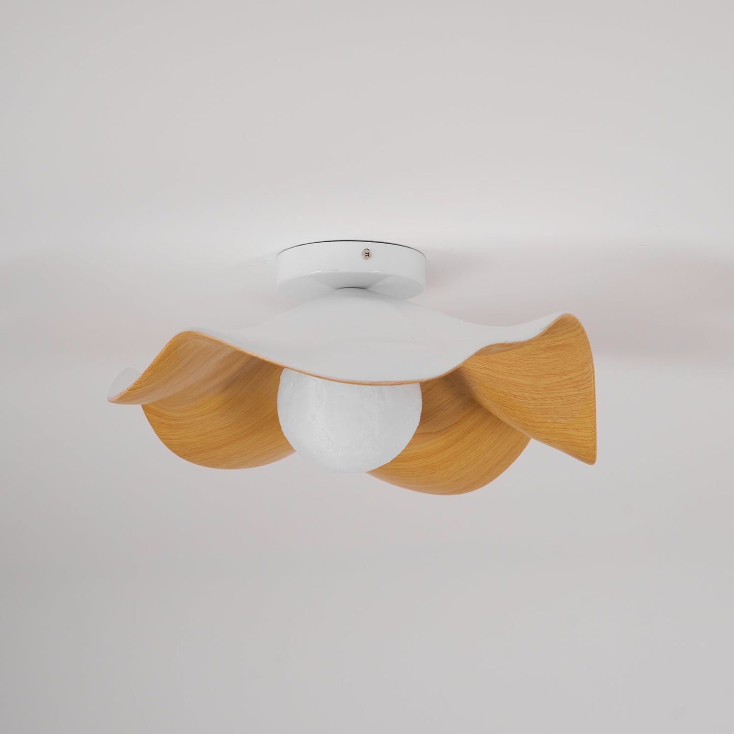 Moderne Plafondlamp Sculpturaal Hout Geïnspireerd Ontwerp