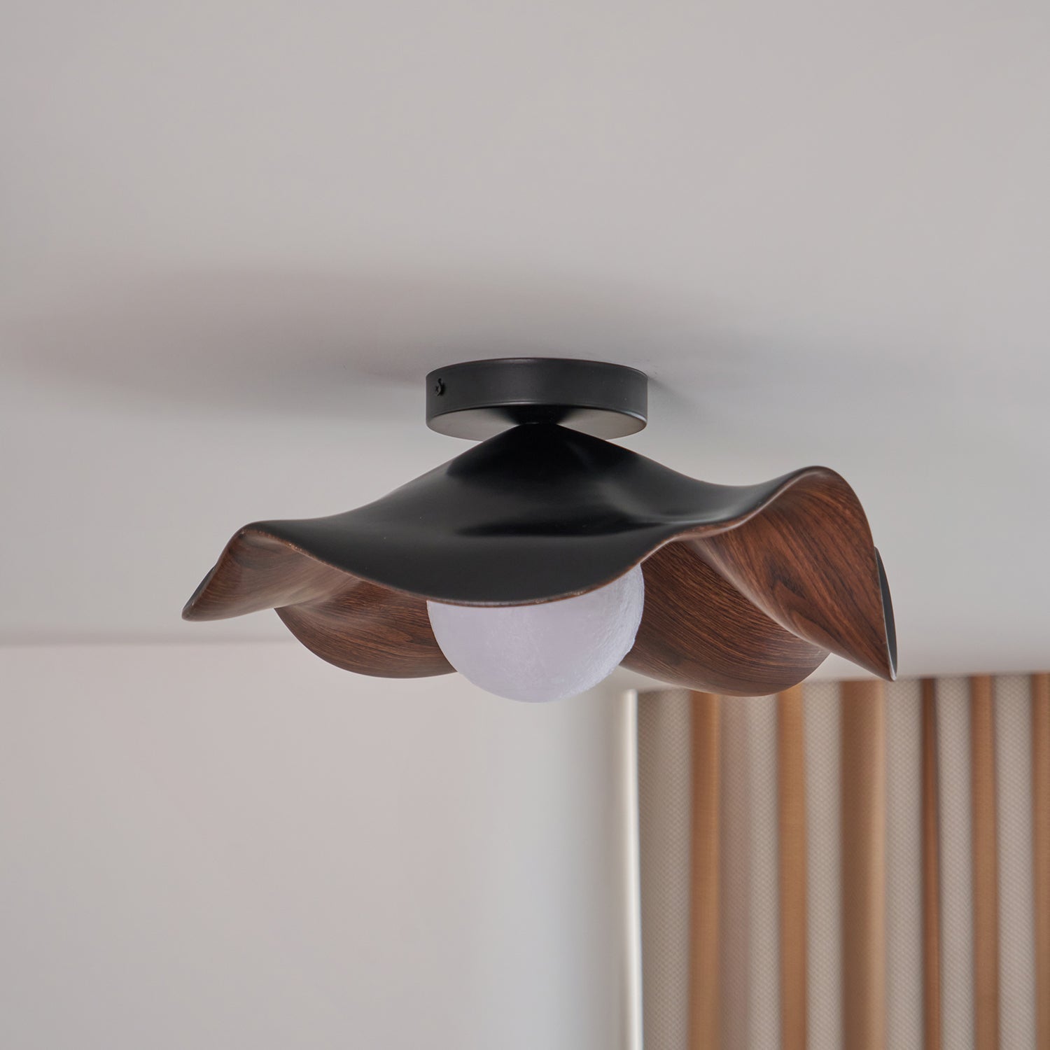 Moderne Plafondlamp Sculpturaal Hout Geïnspireerd Ontwerp