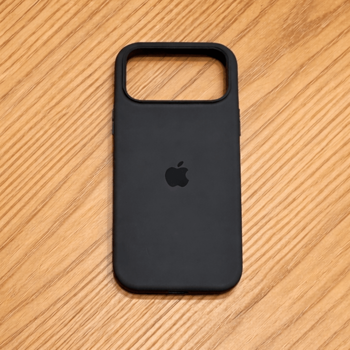 VELVIGUARD – MagSafe-compatibele siliconen hoes met soft-touch oppervlak voor iPhone