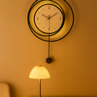 SilentGlow – Minimalistische ronde wandklok met duidelijke cijfers en stille uurwerk